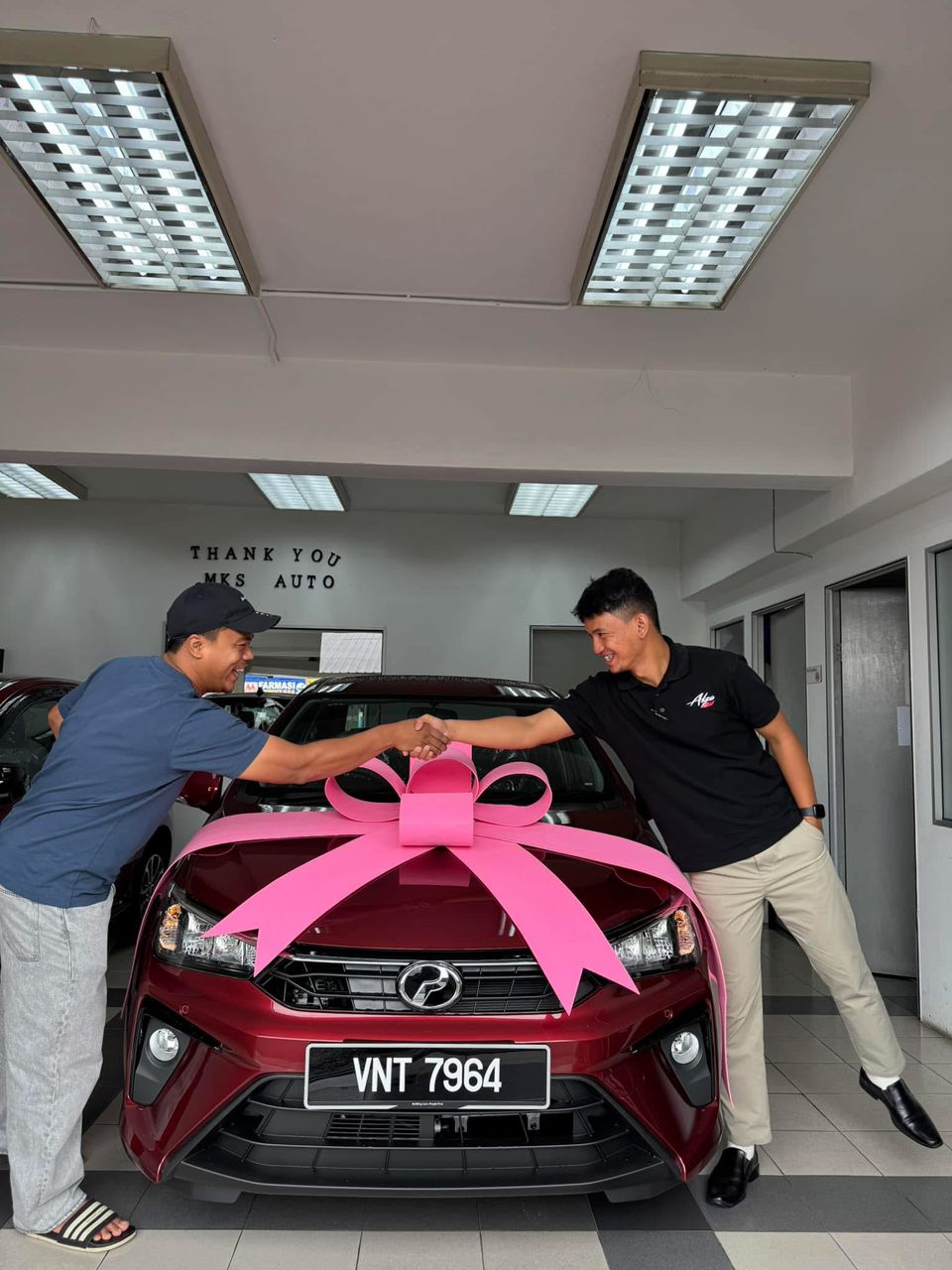 Serahan kereta customer 12